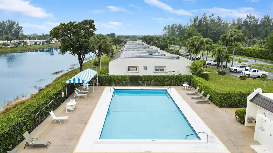 120 Lake Constance Drive, West Palm Beach, FL 33411 - Image #2