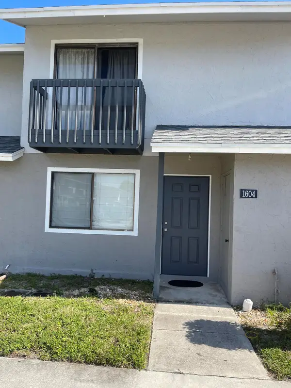 1604 Wharf Lane, Greenacres, FL 33463