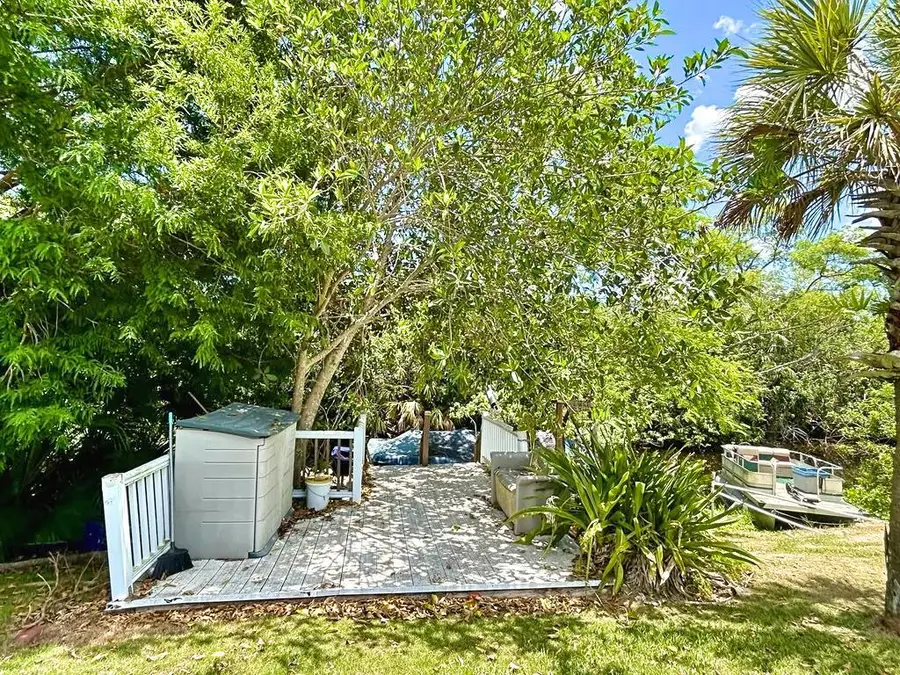 823 Yacht Club Way Nw, Moore Haven, FL 33471 - Image #2