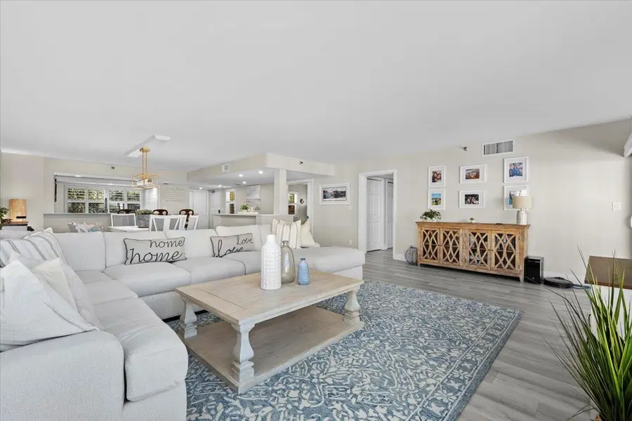 364 Golfview Road #405, North Palm Beach, FL 33408 - Image #2