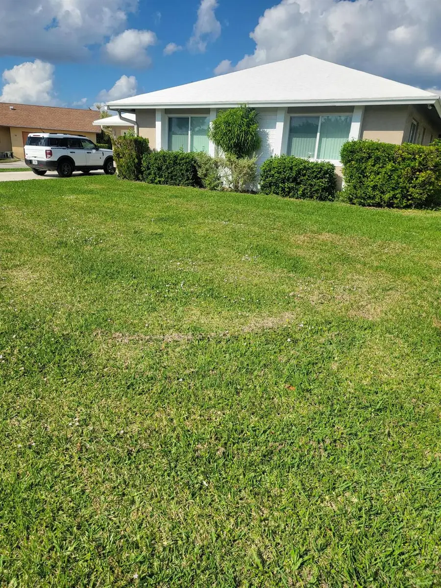 27 Vista Del Rio, Boynton Beach, FL 33426 - Image #2