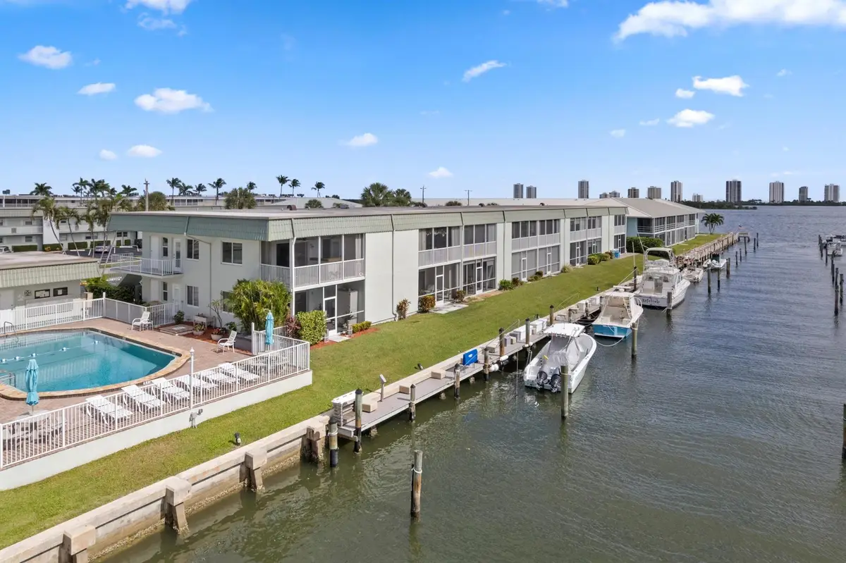 110 Wettaw Lane #204, North Palm Beach, FL 33408 - Image #1
