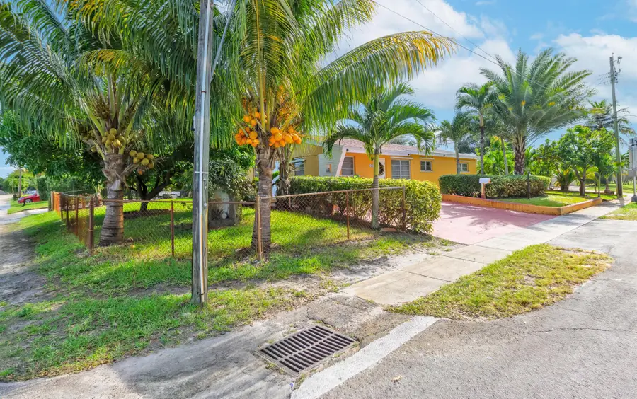 7050 Raleigh Street, Hollywood, FL 33024 - Image #2