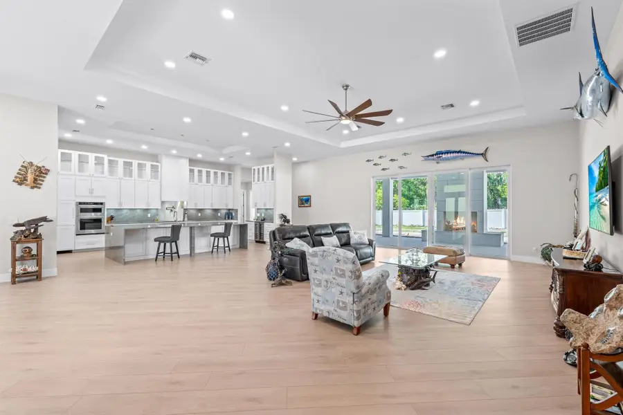 8425 Apache Boulevard, The Acreage, FL 33470 - Image #3