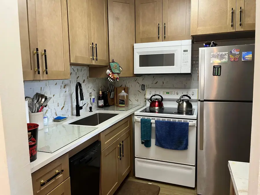 332 Northampton Q, West Palm Beach, FL 33417 - Image #2