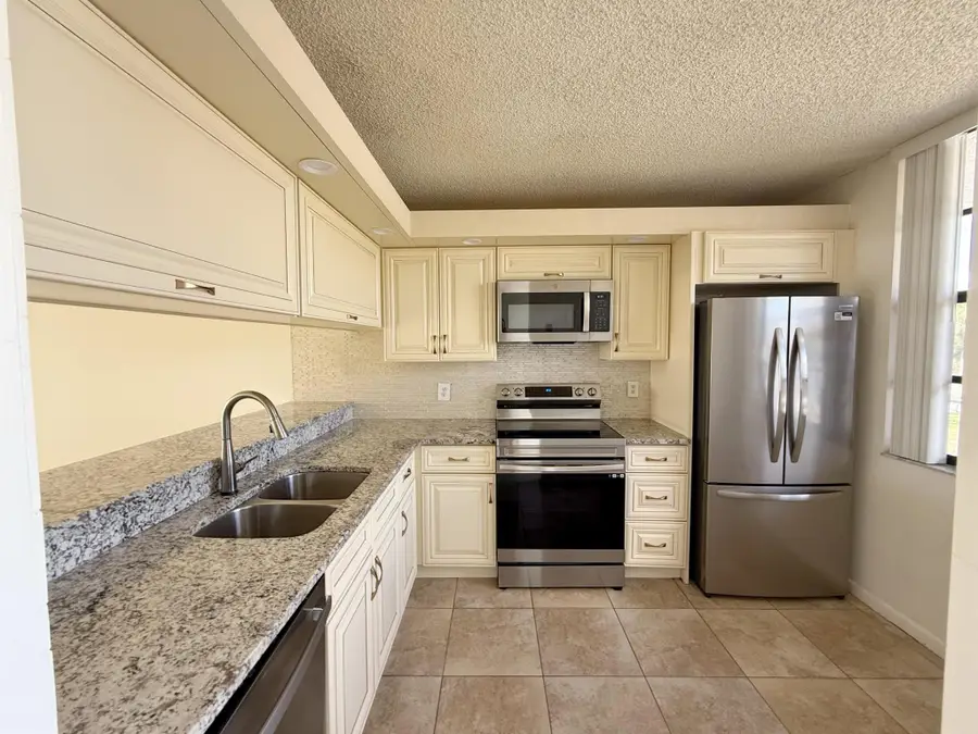 3826 Whitehall Drive #305, West Palm Beach, FL 33401 - Image #2