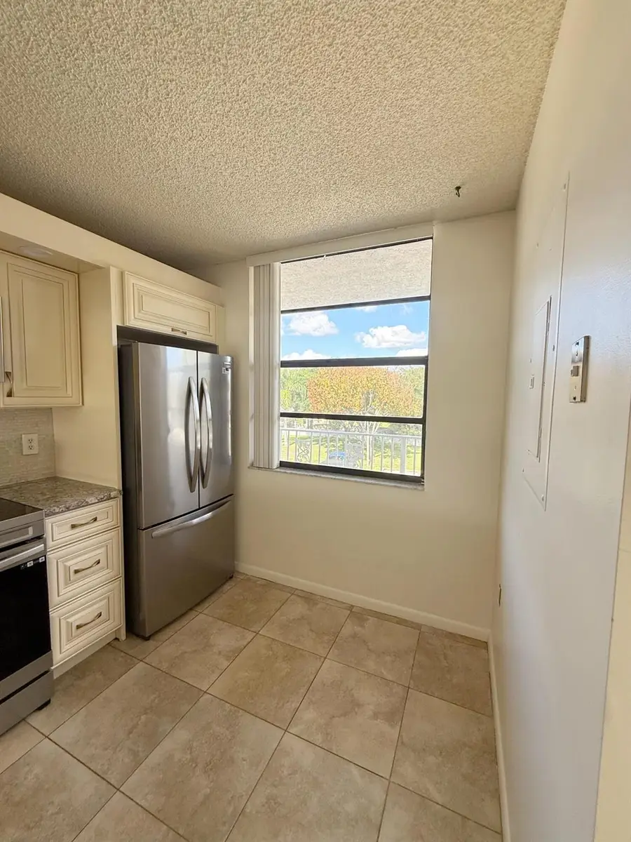 3826 Whitehall Drive #305, West Palm Beach, FL 33401 - Image #3