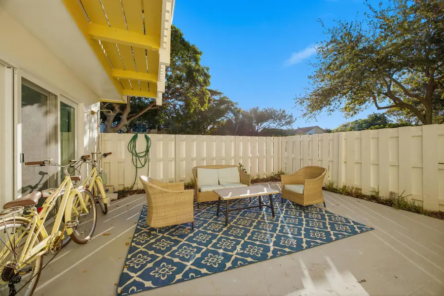 153 Seabreeze Circle Circle, Jupiter, FL 33477 - Image #2