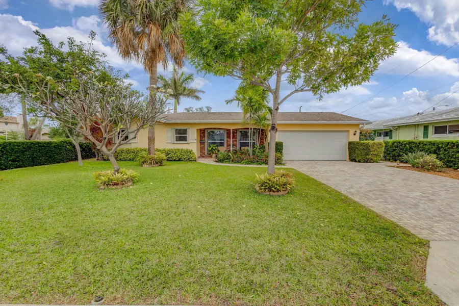 1310 N Lakeside Drive, Lake Worth Beach, FL 33460 - Image #2