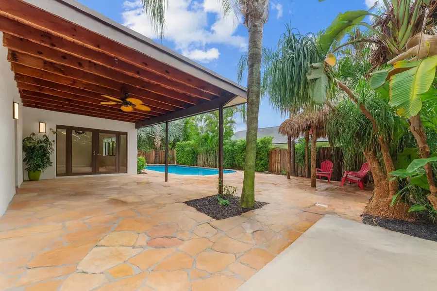 1620 NW 118th Avenue, Pembroke Pines, FL 33026 - Image #2