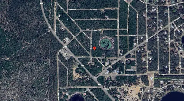 103 Rhode Island Street, Interlachen, FL 32148