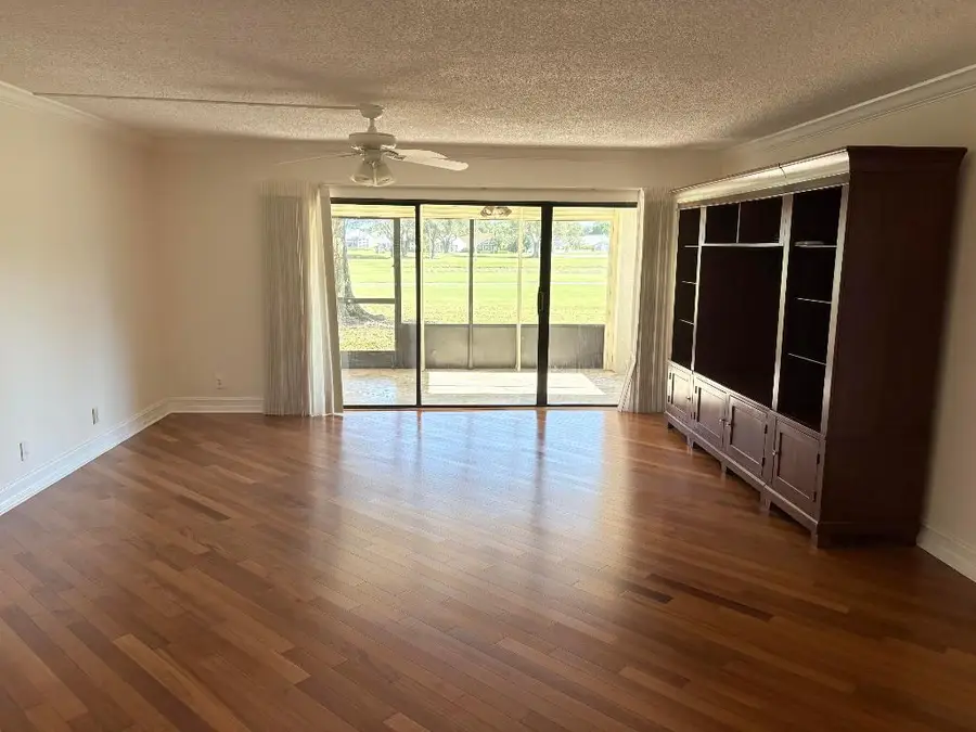 12870 Briarlake Drive #104, Palm Beach Gardens, FL 33418 - Image #3