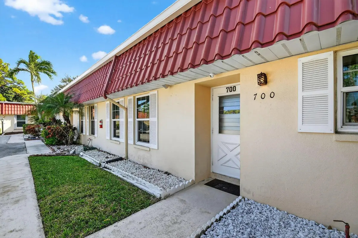 700 Marlboro Oval, Lake Worth, FL 33467 - Image #1