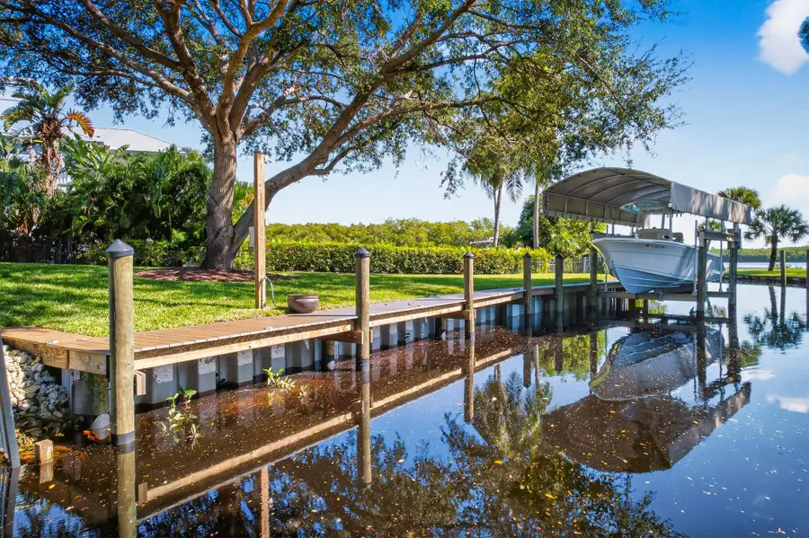 802 SE Portage Avenue, Port Saint Lucie, FL 34984 - Image #2