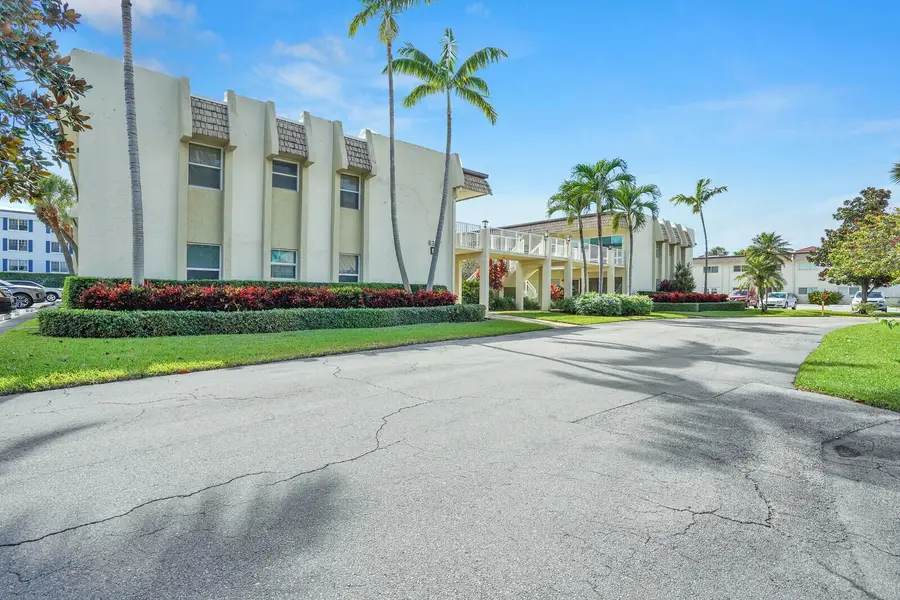 632 Snug Harbor Drive #D14, Boynton Beach, FL 33435 - Image #2