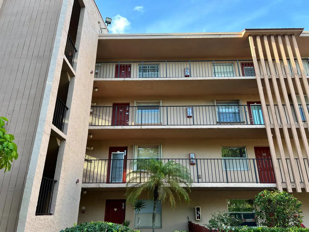 7591 NW 1st Street #401, Margate, FL 33063 - Image #1