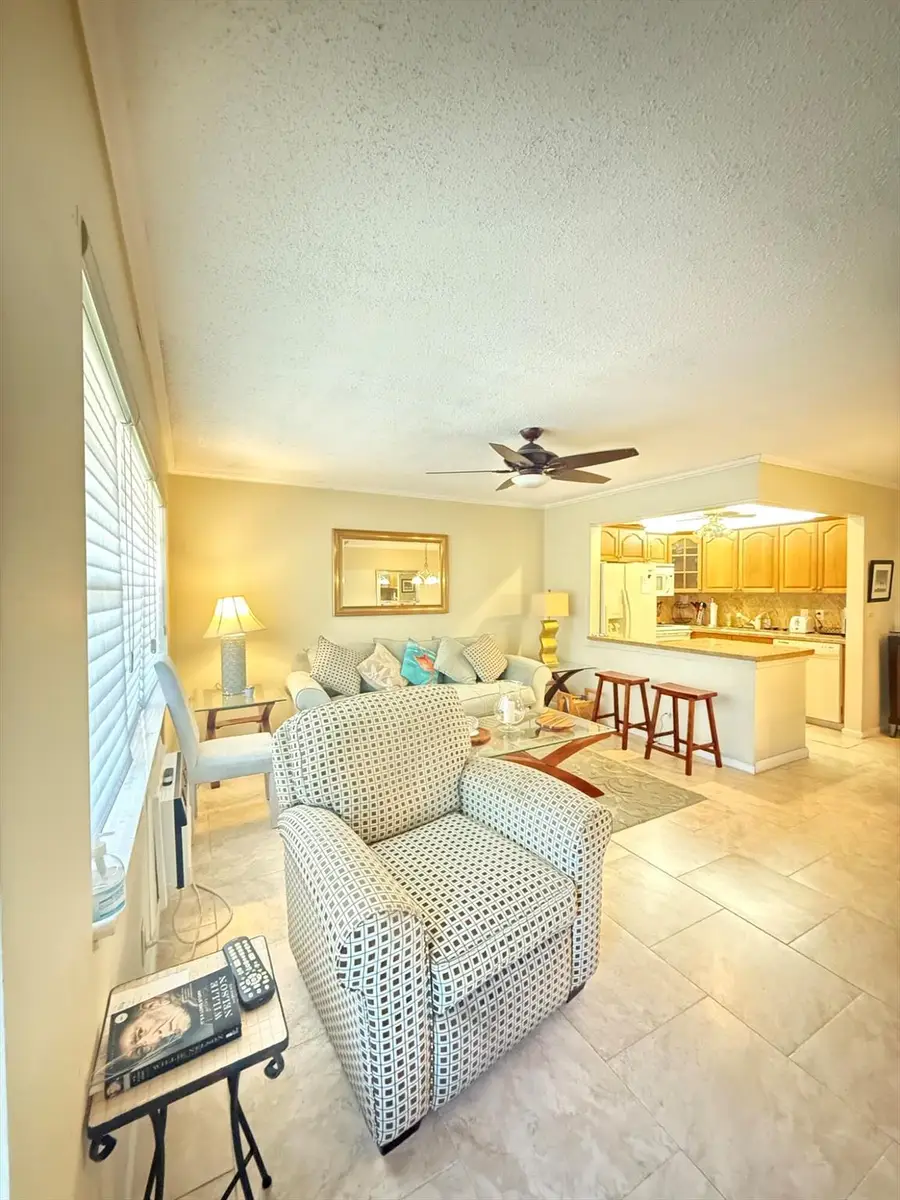 236 Kent N, West Palm Beach, FL 33417 - Image #3