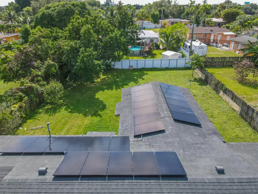 420 NW 145th Street, Miami, FL 33168 - Image #3