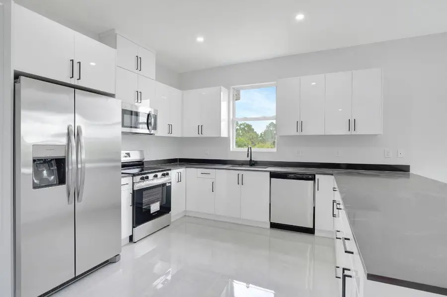 1072 Norton Avenue S, Lehigh Acres, FL 33974 - Image #2