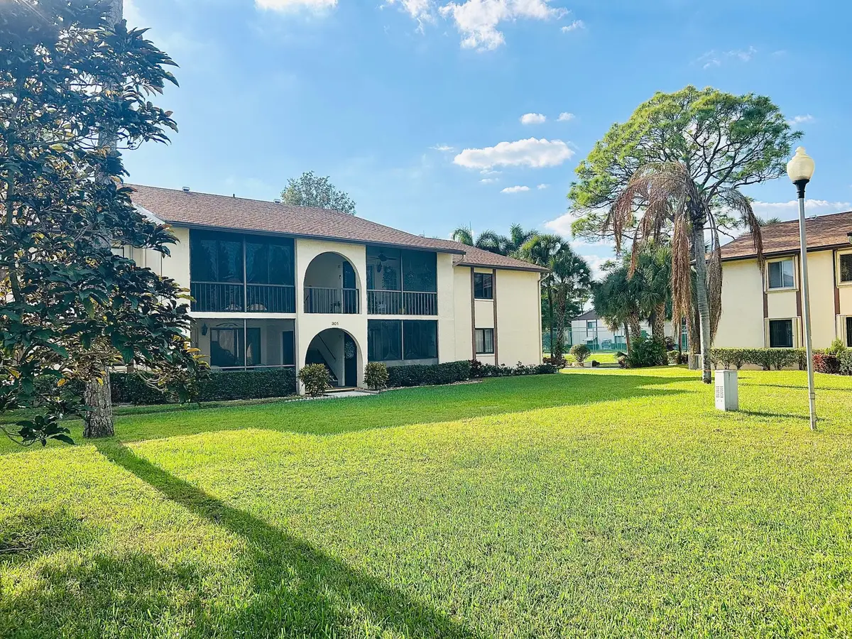 301 Knotty Pine Circle #B-1, Greenacres, FL 33463 - Image #1