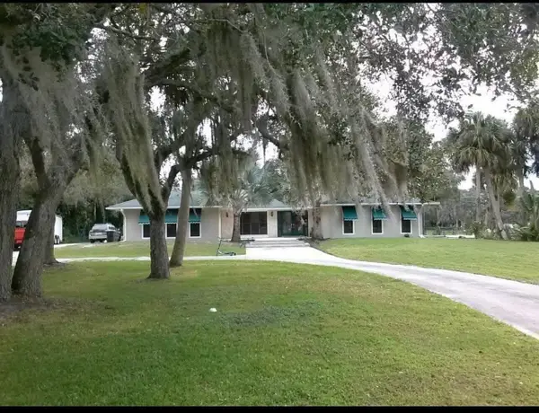 3650 S 25th Street, Fort Pierce, FL 34981