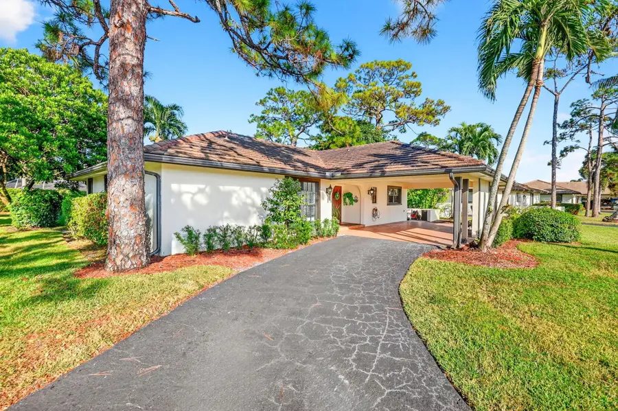 435 Pine Villa Drive, Atlantis, FL 33462 - Image #3