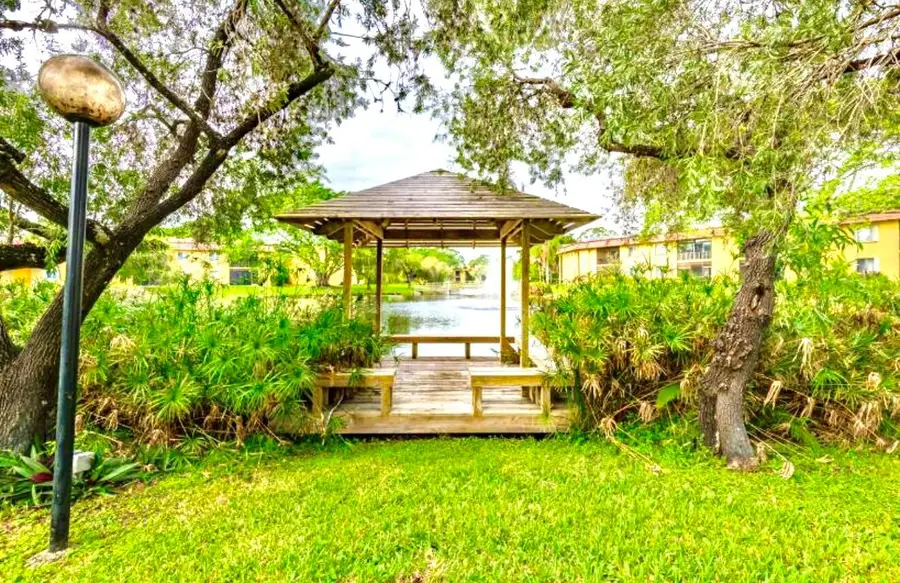 906 SW 9th Street Circle #204, Boca Raton, FL 33486 - Image #2