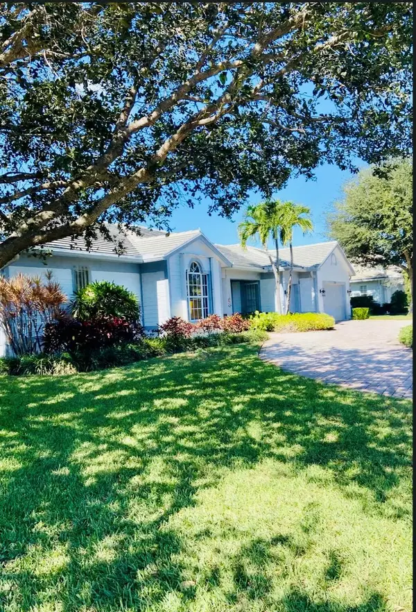 7760 SE Manhasset Place, Hobe Sound, FL 33455