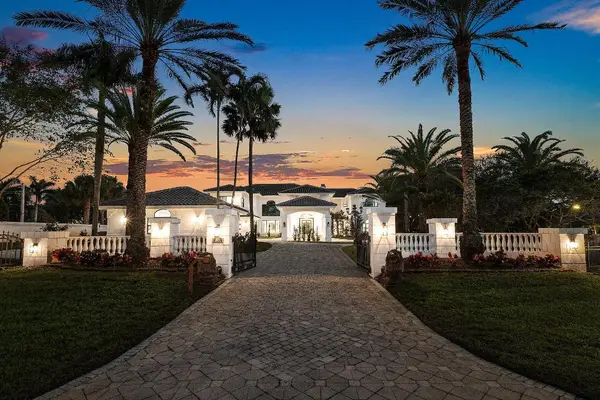 17600 E Fieldbrook Circle E, Boca Raton, FL 33496