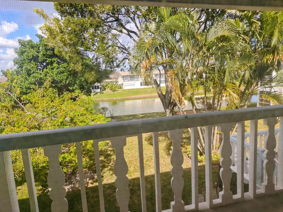 134 Camden F, West Palm Beach, FL 33417 - Image #3