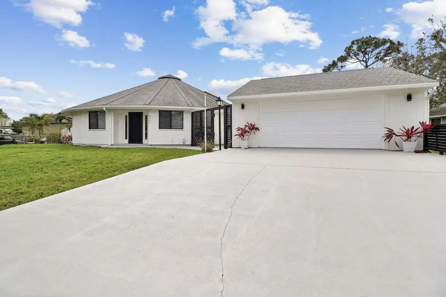 6300 SE Phillips Bend Avenue, Stuart, FL 34997 - Image #2