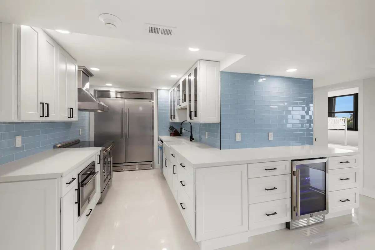 5600 N Flagler Drive #207, West Palm Beach, FL 33407 - Image #1