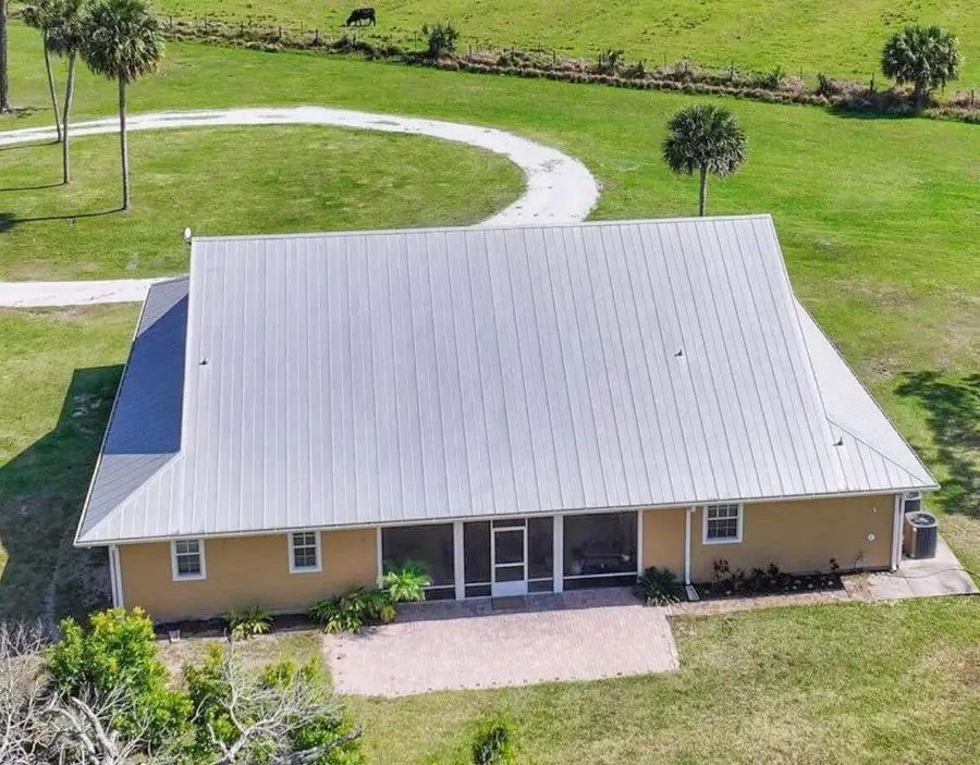 6045 21st Street Sw, Vero Beach, FL 32968 - Image #2