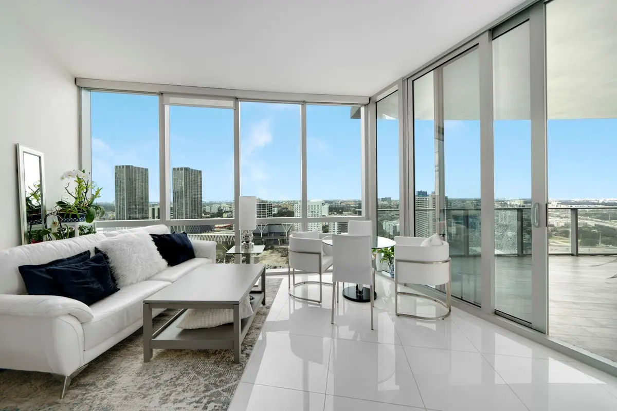 851 NE 1st Avenue #2410, Miami, FL 33132 - Image #1