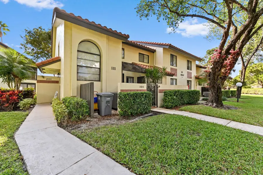 10247 N Circle Lake Drive #201, Boynton Beach, FL 33437 - Image #3