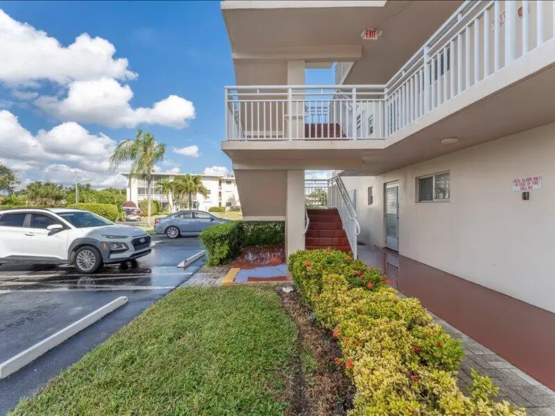 2724 N Garden Drive #204, Lake Worth, FL 33461 - Image #3