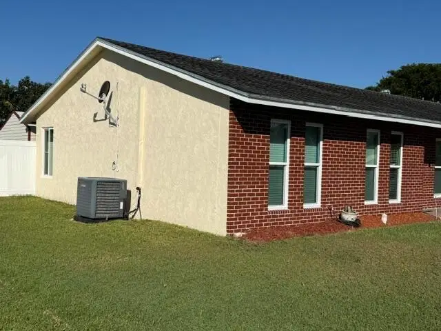 177 Dove Circle, Royal Palm Beach, FL 33411 - Image #2