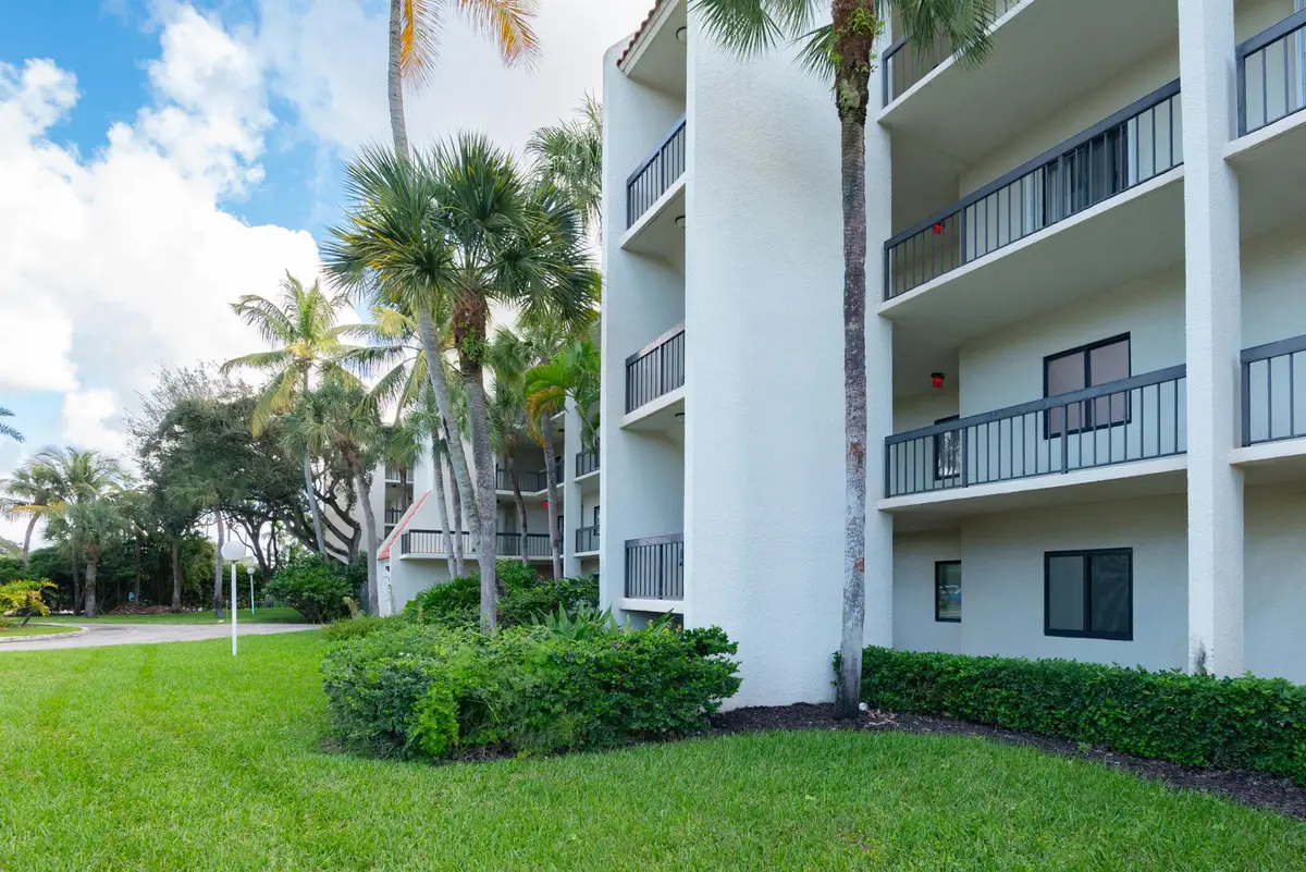 3050 Presidential Way #403, West Palm Beach, FL 33401 - Image #1