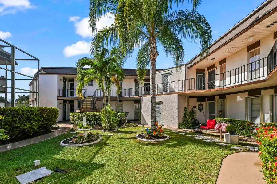 6 Greenway N #212, Royal Palm Beach, FL 33411 - Image #2