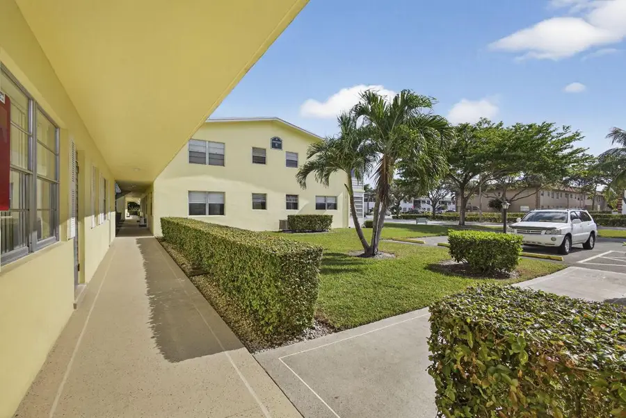 100 Sheffield E, West Palm Beach, FL 33417 - Image #3