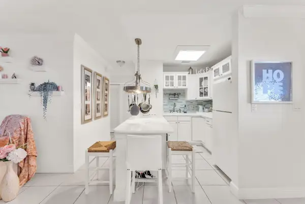 2131 NE 42nd Court #211e, Lighthouse Point, FL 33064