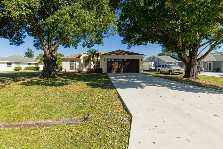 2201 SE Carnation Road, Port Saint Lucie, FL 34952 - Image #2