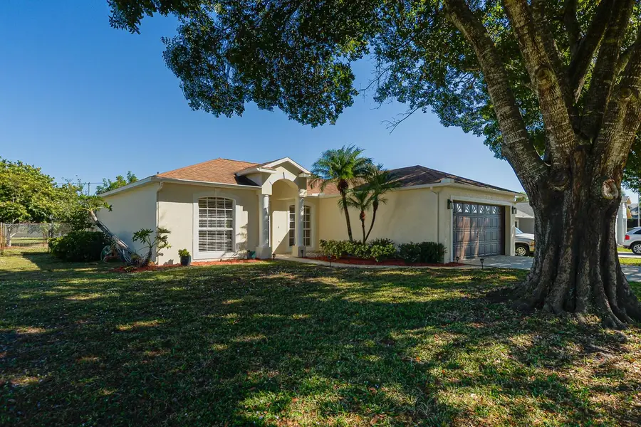 2201 SE Carnation Road, Port Saint Lucie, FL 34952 - Image #3