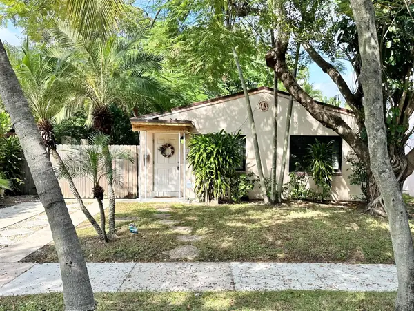Address Withheld By Seller, West Palm Beach, FL 33401