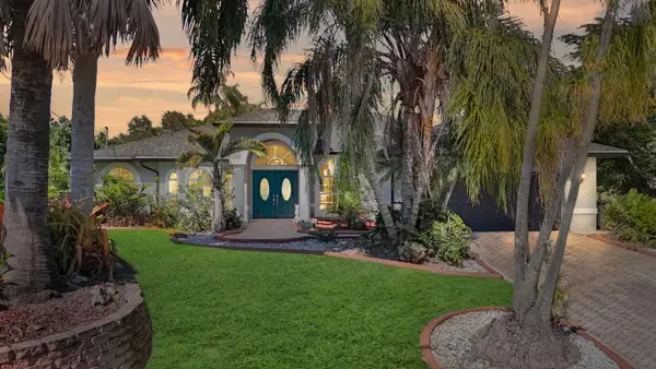 140 SW Mark Court, Port St Lucie, FL 34953