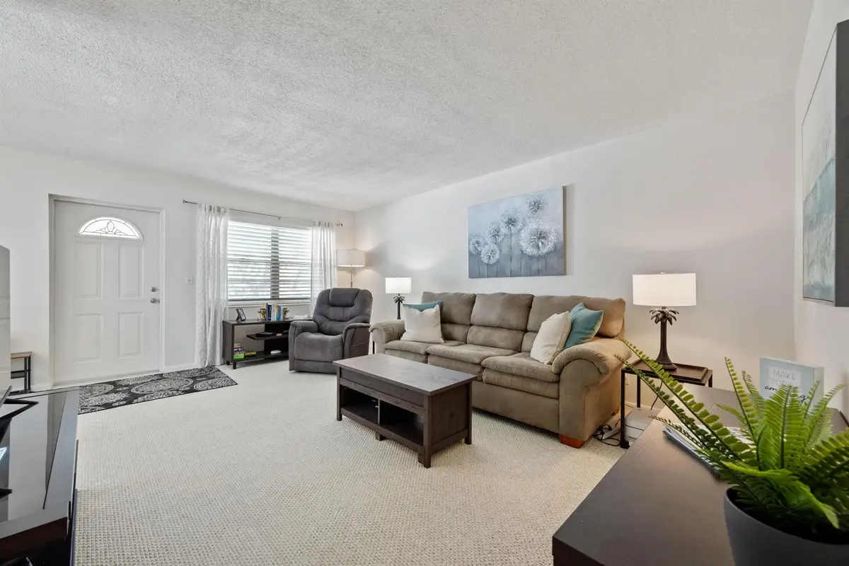 419 Sheffield Q #Q, West Palm Beach, FL 33417 - Image #1