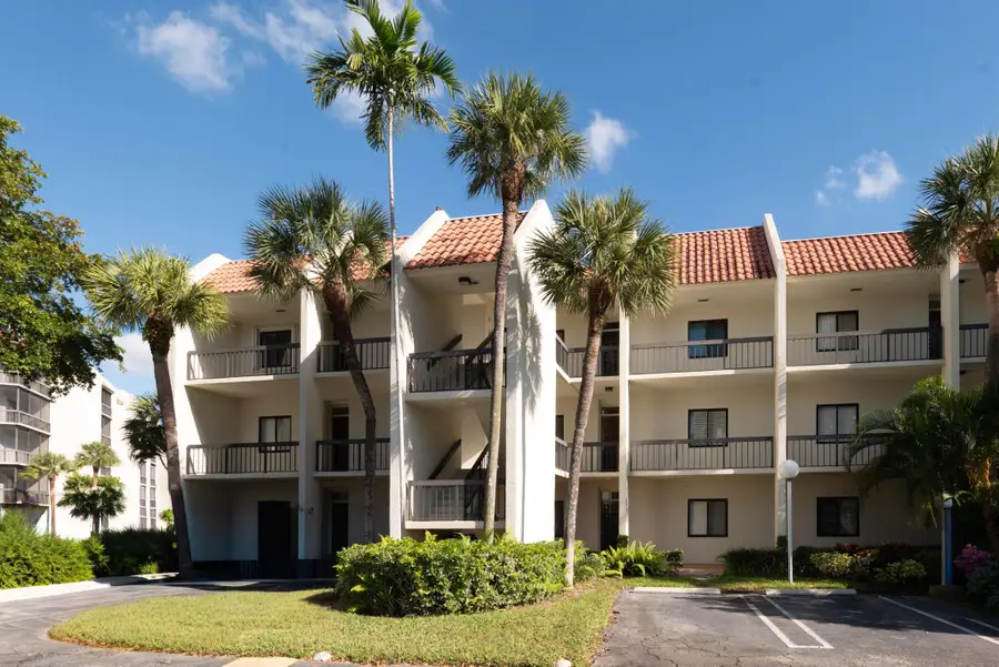 2550 Presidential Way #302, West Palm Beach, FL 33401 - Image #2