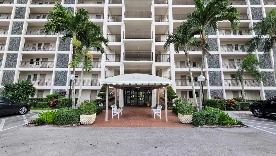 3100 N Palm Aire Drive #604, Pompano Beach, FL 33069 - Image #2