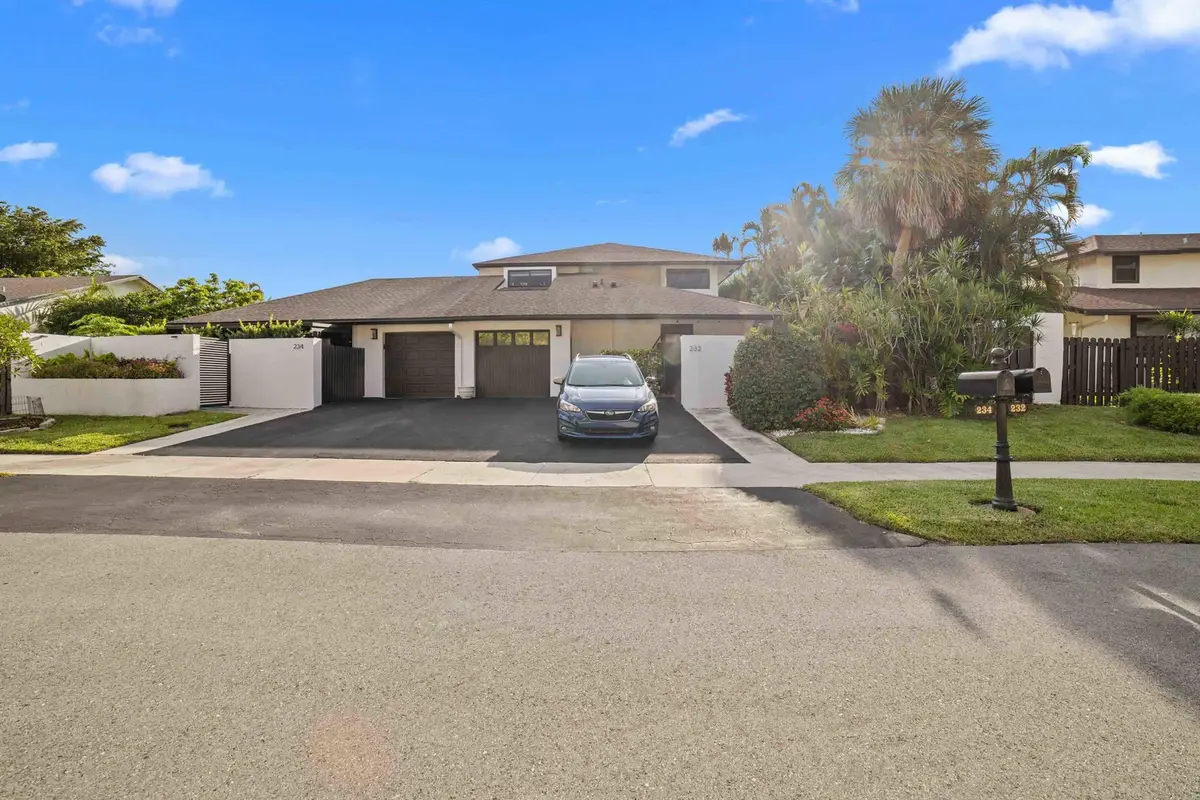 232 SW 28th Avenue, Delray Beach, FL 33445 - Image #1