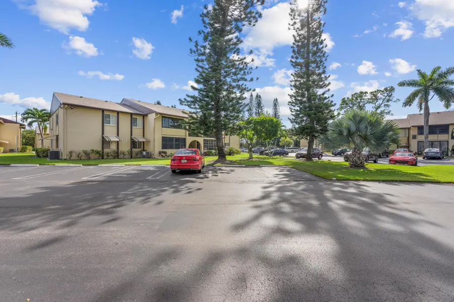 313 Pine Ridge Circle Circle #C-2, Greenacres, FL 33463 - Image #3